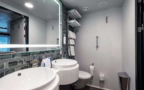 AE Expeditions, SYLVIA EARLE, Captains Suite 420, Richard IAnson-4